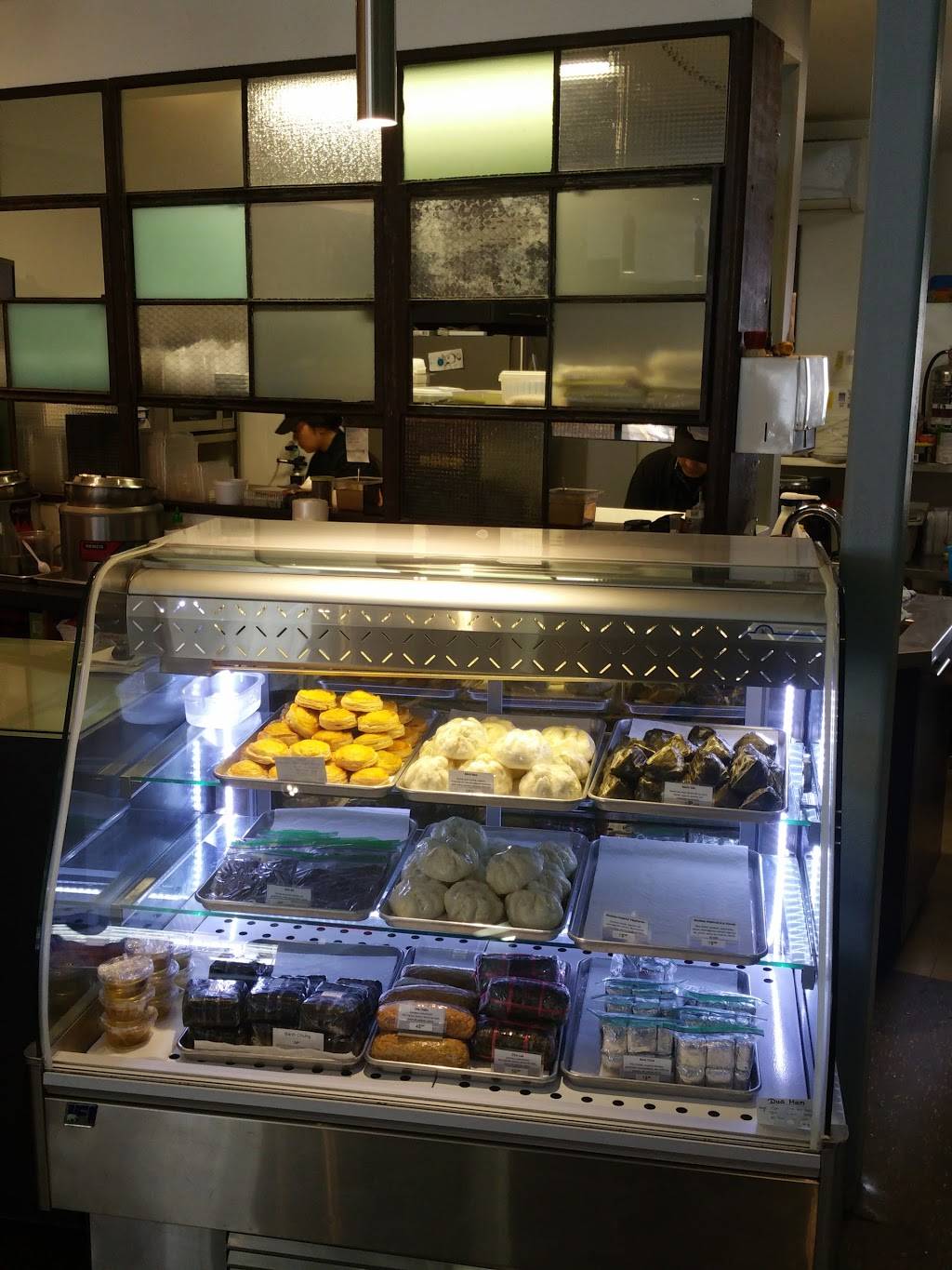 Sandwiches Cao Lanh | restaurant | 2651 Rue Ontario E, Montréal, QC H2K 1X1, Canada | 5145236334 OR +1 514-523-6334