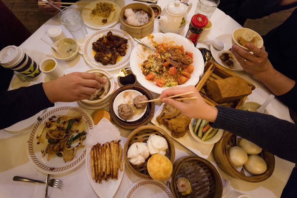 Triple Crown Restaurant | meal delivery | 2217 S Wentworth Ave, Chicago, IL 60616, USA | 3128420088 OR +1 312-842-0088