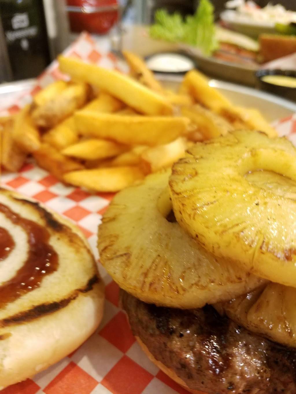 Leonardos Deli Cafe | restaurant | 540 Broadway, Millbrae, CA 94030, USA | 6506979779 OR +1 650-697-9779