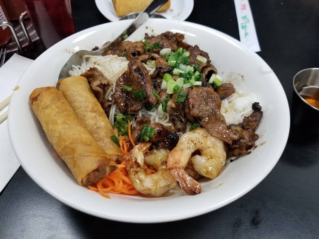 Da Lat Restaurant | restaurant | 4553 W Flamingo Rd, Las Vegas, NV 89103, USA | 7028715285 OR +1 702-871-5285