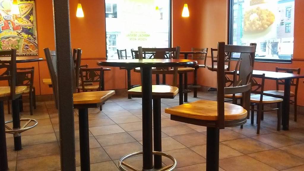 Taco Bell | meal takeaway | 309 N Walnut St, Bloomington, IN 47404, USA | 8123397828 OR +1 812-339-7828