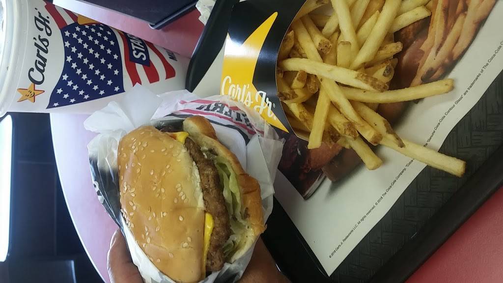 Carls Jr. / Green Burrito | restaurant | 950 Abbott St, Salinas, CA 93901, USA | 8317544416 OR +1 831-754-4416