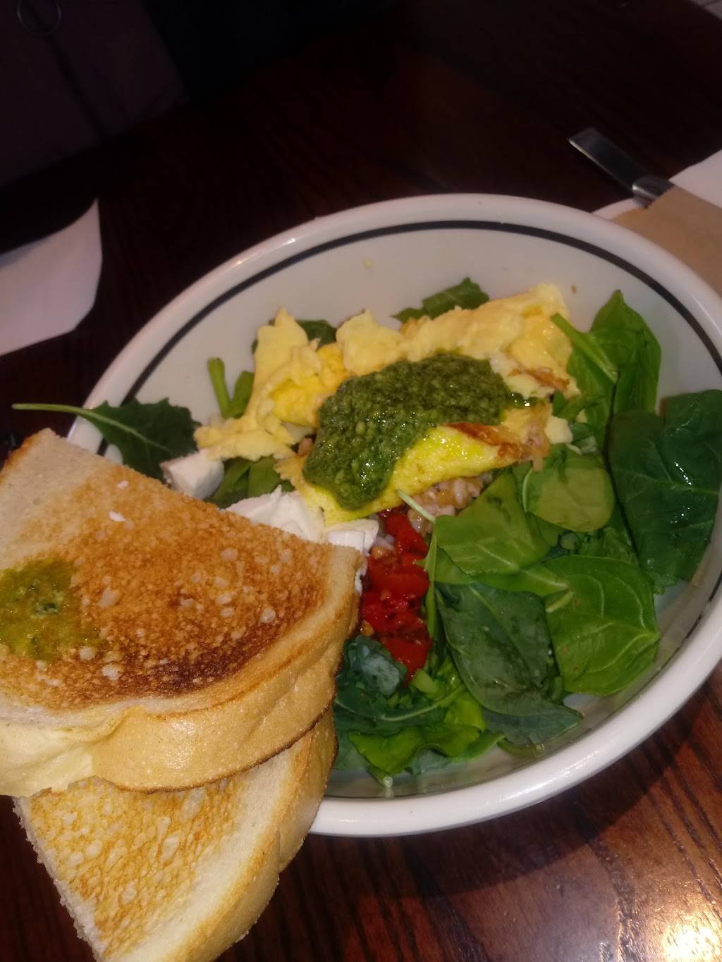 Corner Bakery Cafe | bakery | 4776 Commons Way b1, Calabasas, CA 91302, USA | 8188767340 OR +1 818-876-7340