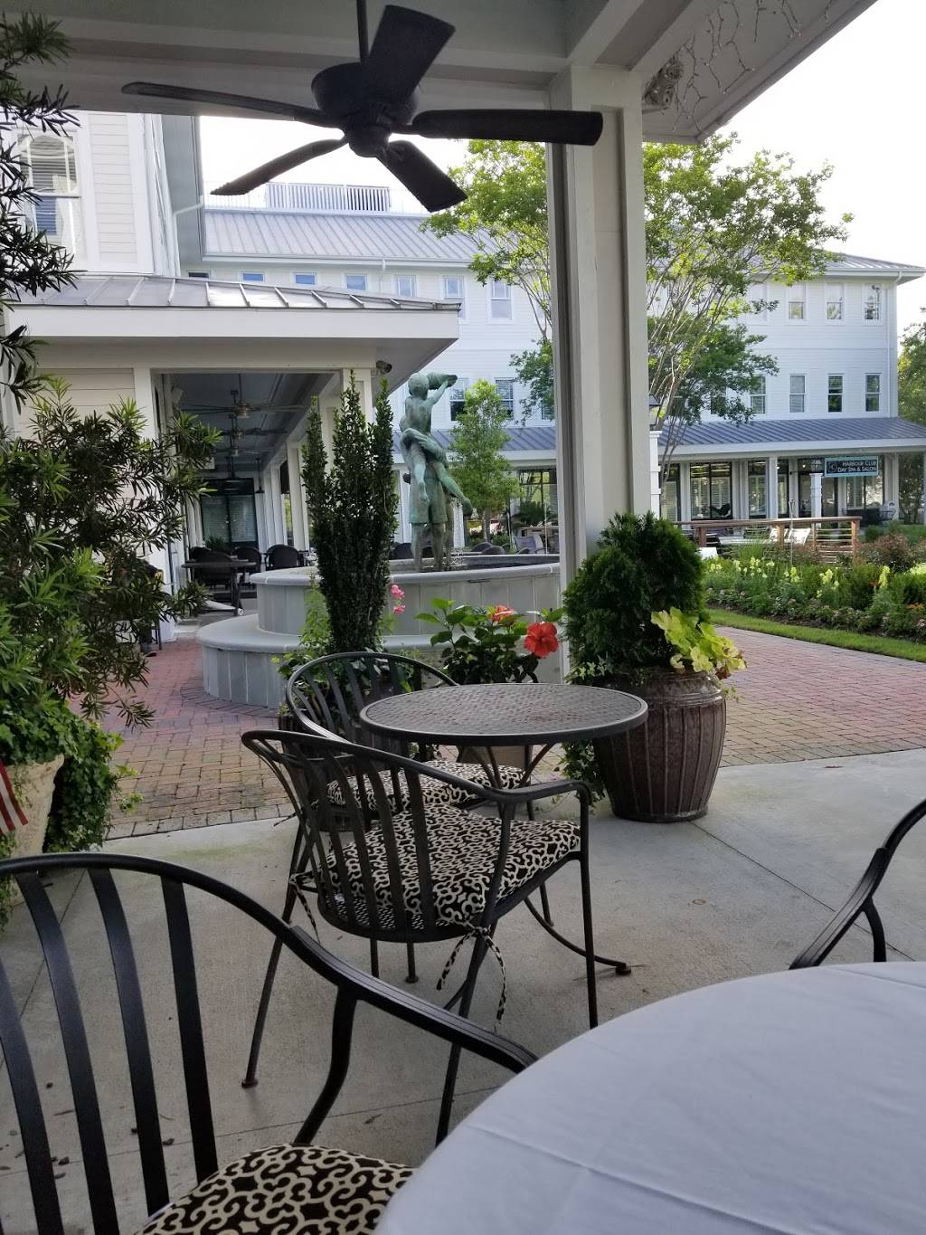 Port Land Grille | restaurant | 1908 Eastwood Rd, Wilmington, NC 28403, USA | 9102566056 OR +1 910-256-6056