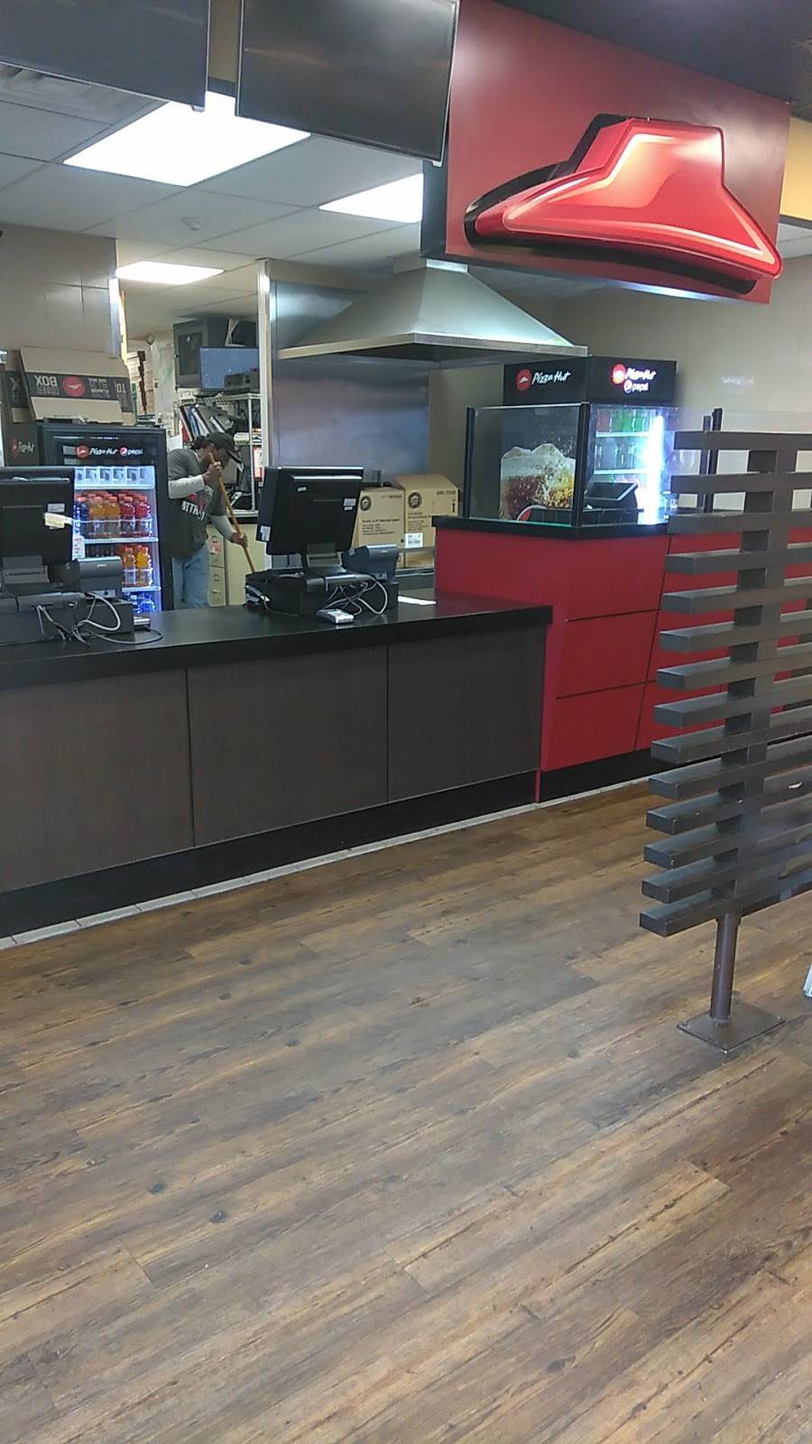 Pizza Hut | restaurant | 487 Bloomfield Ave, Newark, NJ 07107, USA | 9737324777 OR +1 973-732-4777