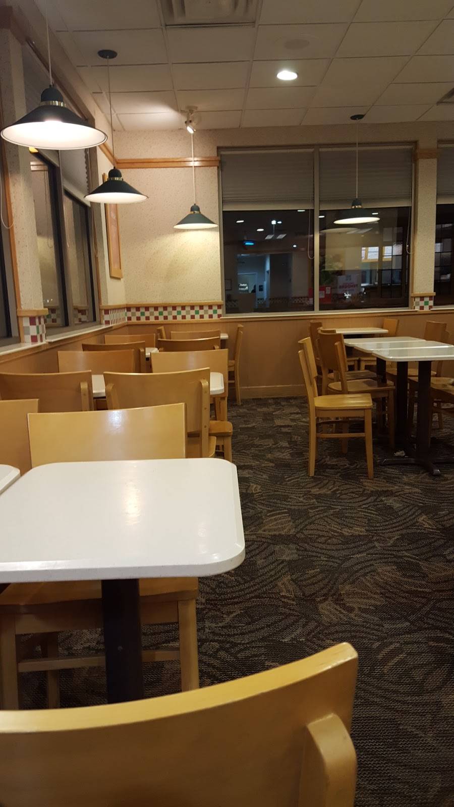 Wendys | restaurant | 300 W IL-22, Buffalo Grove, IL 60089, USA | 8479550794 OR +1 847-955-0794