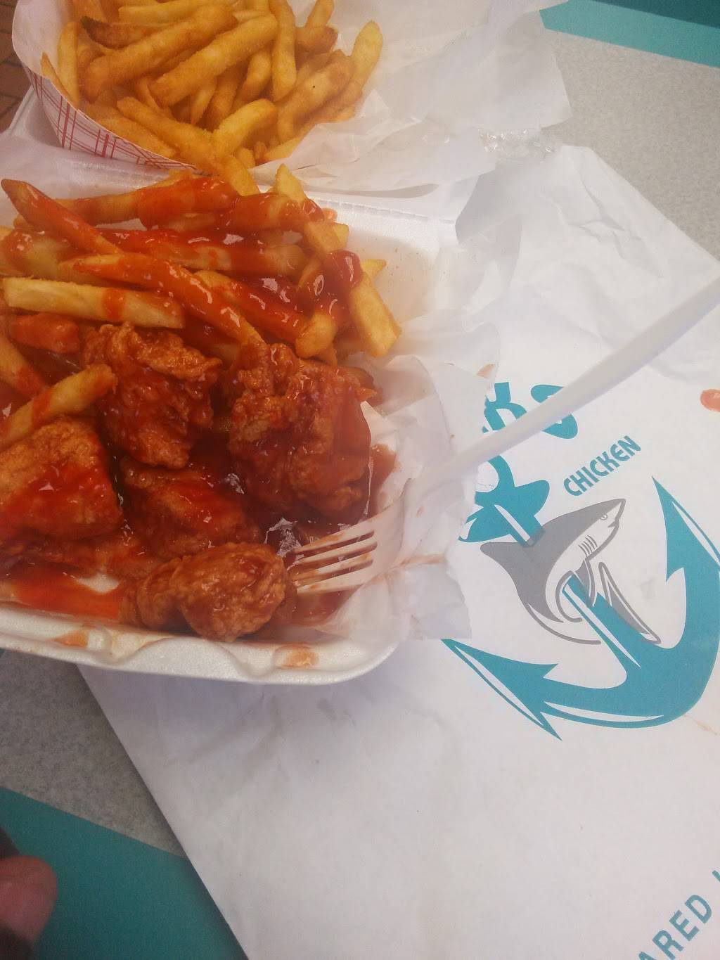 Sharks Fish & Chicken | restaurant | 5831 Calumet Ave, Hammond, IN 46320, USA | 2198520700 OR +1 219-852-0700
