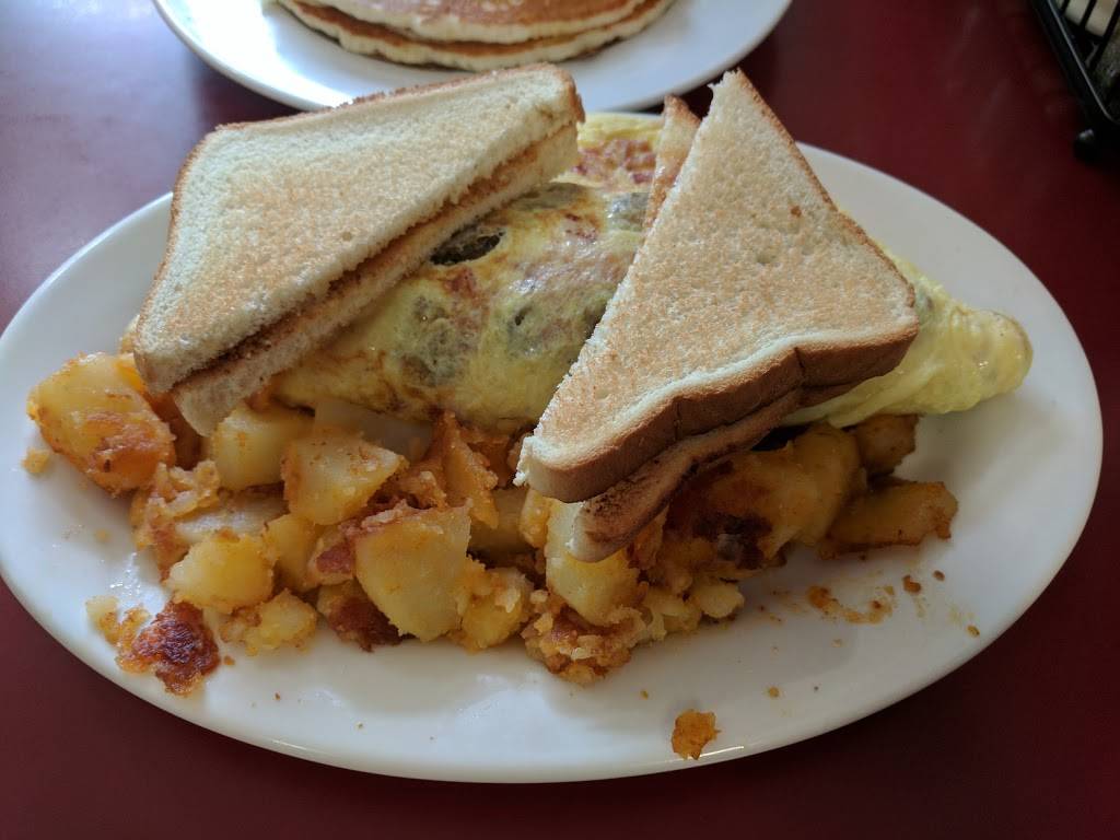 Dempseys Breakfast and Lunch | restaurant | 64 Lambert St, Medford, MA 02155, USA | 7813997973 OR +1 781-399-7973