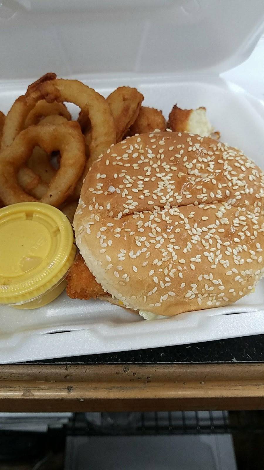 Johnsons Family Grill | restaurant | 1924, 142 W Murphy St, Madison, NC 27025, USA | 3365486170 OR +1 336-548-6170