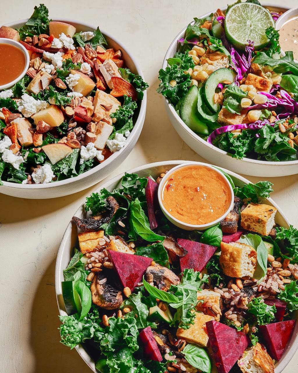 sweetgreen | meal takeaway | 900 W North Ave, Chicago, IL 60614, USA | 3125981500 OR +1 312-598-1500