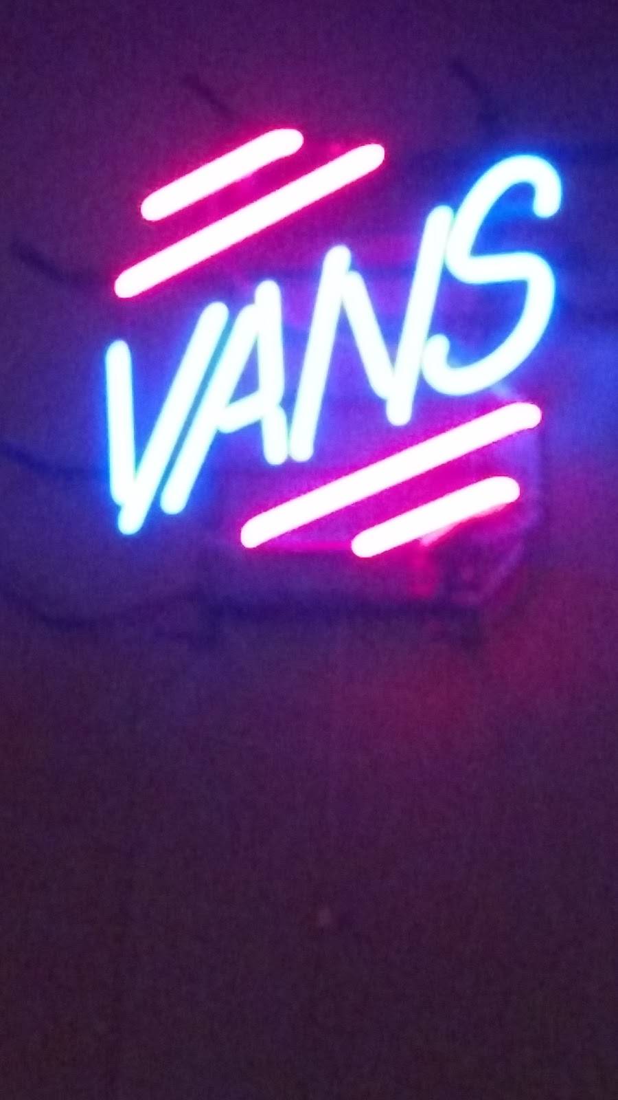 Vans Tavern | restaurant | 101 Old Remsen Rd, Barneveld, NY 13304, USA | 3158962220 OR +1 315-896-2220