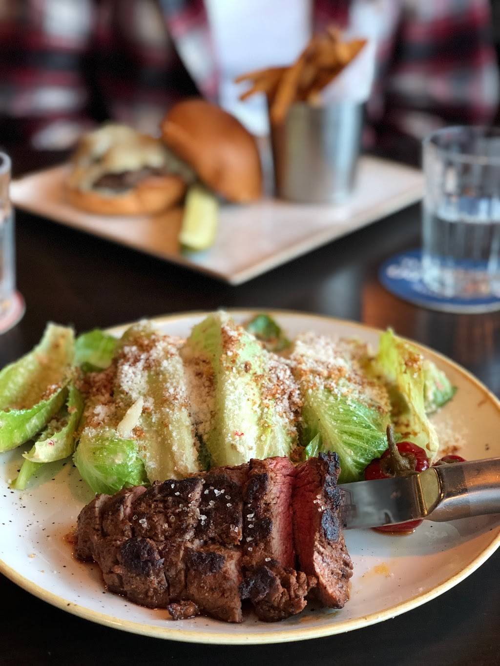 Red Cow 50th & France | restaurant | 3624 W 50th St, Minneapolis, MN 55410, USA | 6127674411 OR +1 612-767-4411