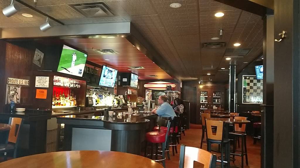 TGI Fridays | restaurant | 2443 N Squirrel Rd, Auburn Hills, MI 48326, USA | 2483409771 OR +1 248-340-9771