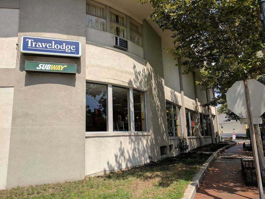 Subway Restaurants | restaurant | 8040 13th St, Silver Spring, MD 20910, USA | 3015880585 OR +1 301-588-0585