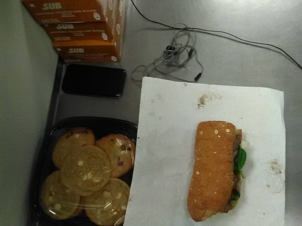 Subway | meal takeaway | 515 Maple St, Greenfield, MO 65661, USA | 4176375860 OR +1 417-637-5860