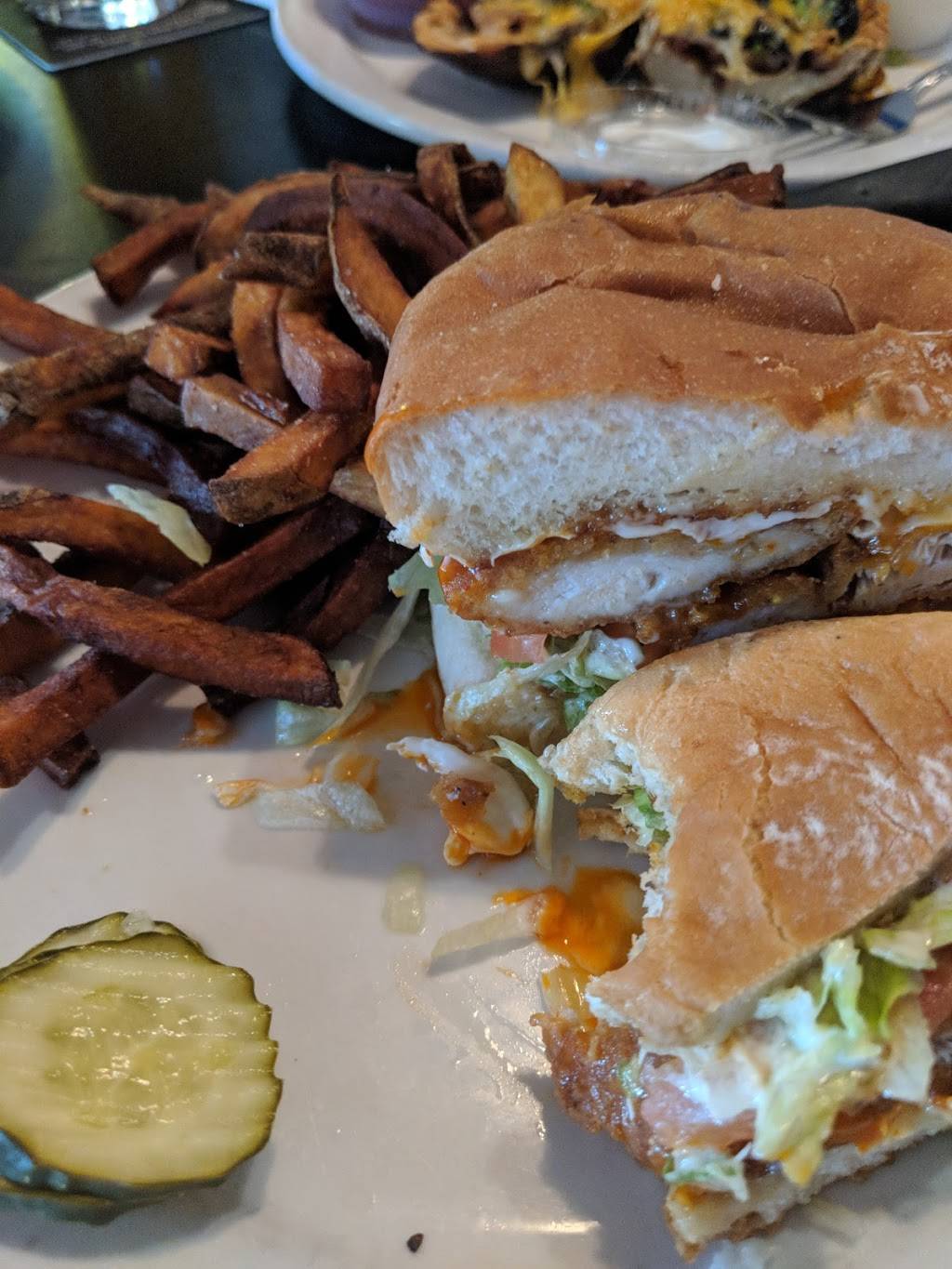 Fatsos Bar & Grill | restaurant | 3205 Martin Way E, Olympia, WA 98506, USA | 3604919066 OR +1 360-491-9066