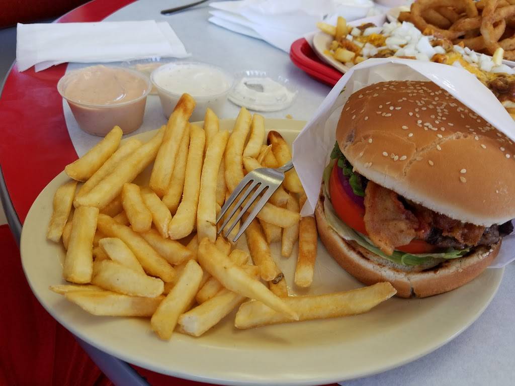 Burger Town USA | restaurant | 24418 Muirlands Blvd, Lake Forest, CA 92630, USA | 9495869841 OR +1 949-586-9841