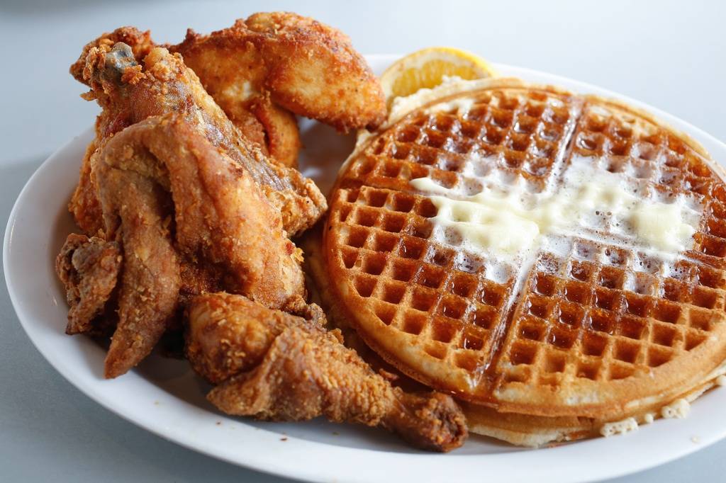 Crackin’ Chicken & Waffles | restaurant | 1125 W Rancho Vista Blvd, Palmdale, CA 93551, USA | 6614025118 OR +1 661-402-5118