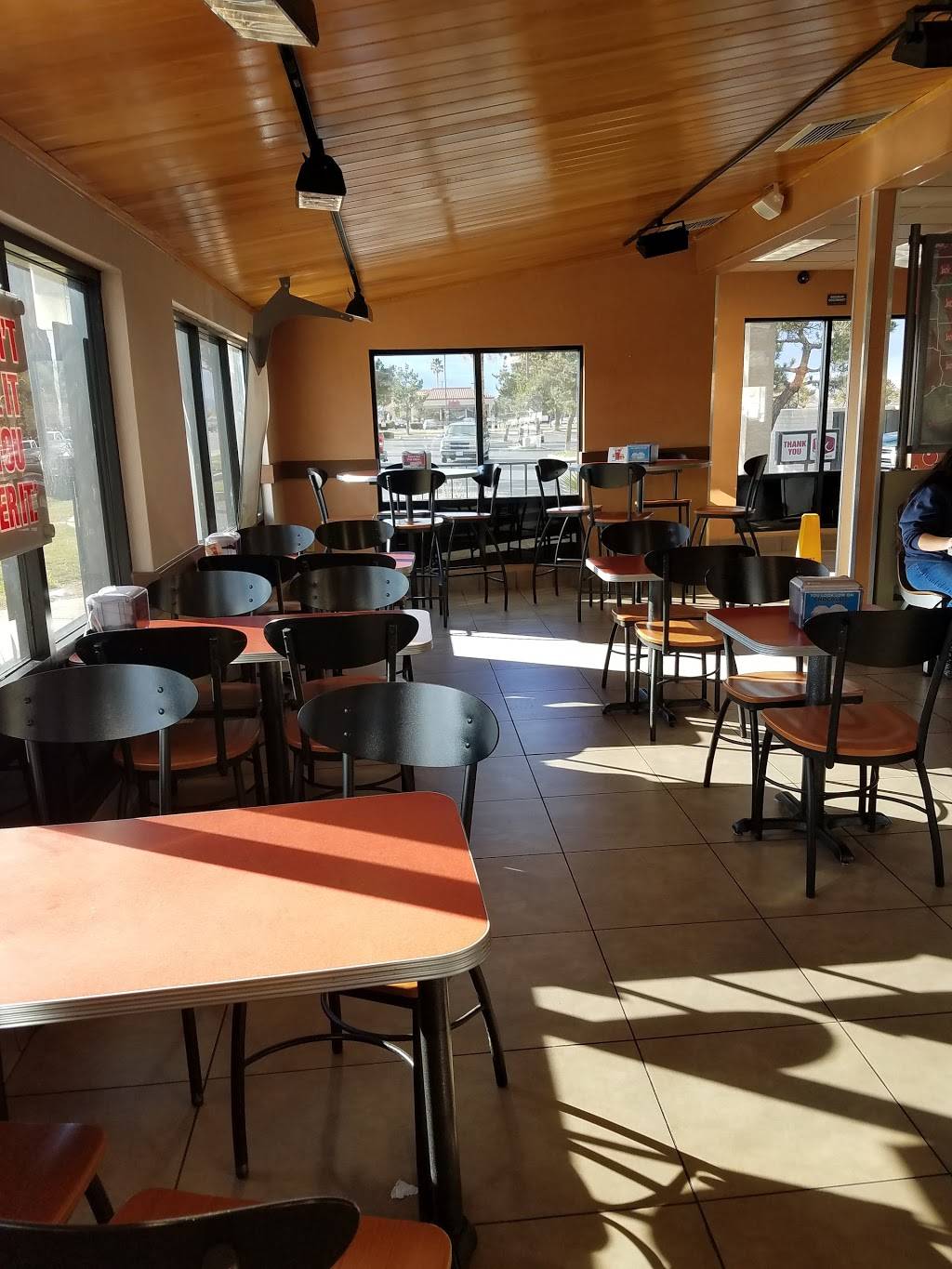 Jack in the Box | restaurant | 21630 Bear Valley Rd, Apple Valley, CA 92308, USA | 7602401746 OR +1 760-240-1746