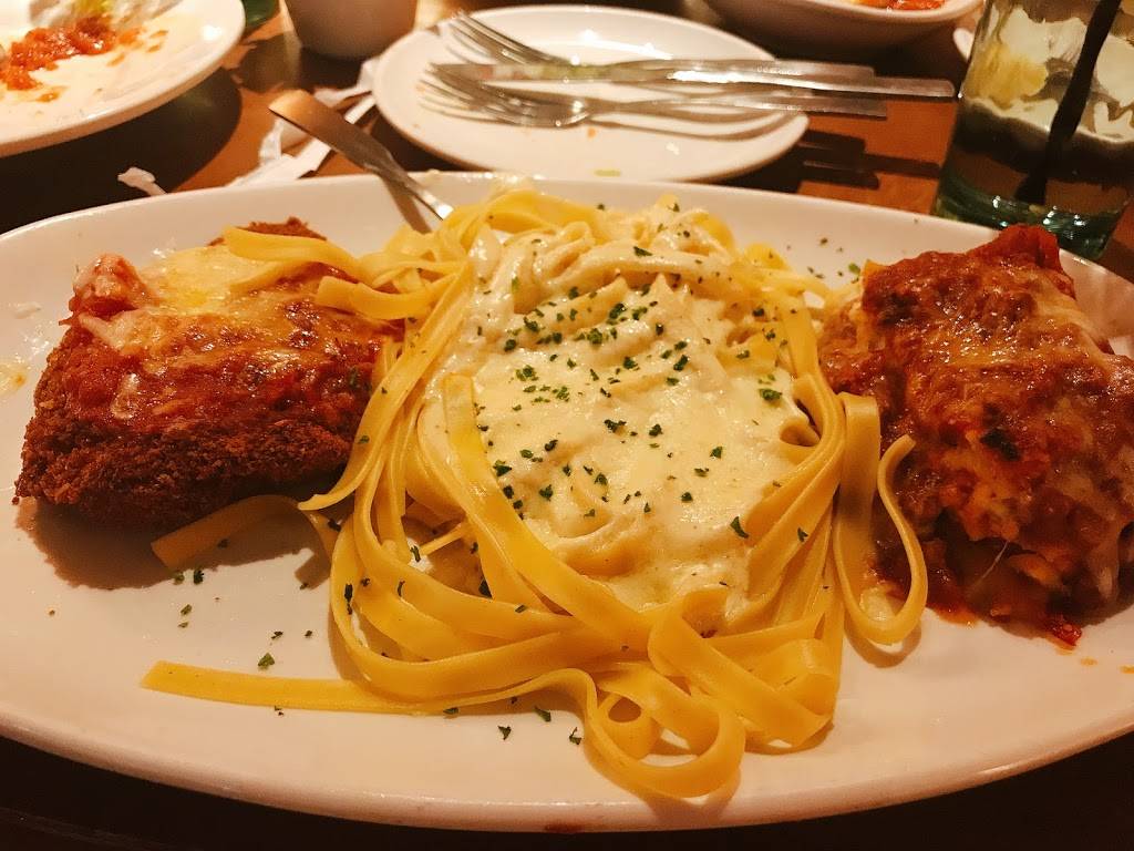 Olive Garden Italian Restaurant | meal takeaway | 2520 E County Line Rd, Highlands Ranch, CO 80126, USA | 3038439822 OR +1 303-843-9822