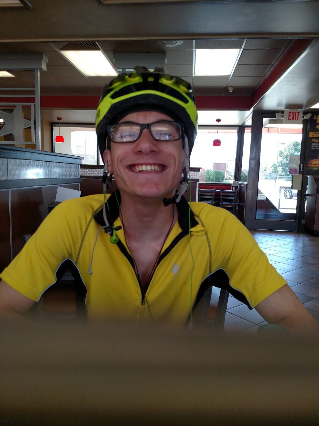 Hardees | restaurant | 1426 E 86th St, Indianapolis, IN 46240, USA | 3178430433 OR +1 317-843-0433