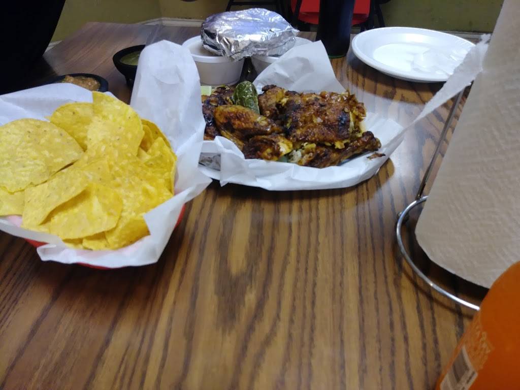 Pollos Asados Rey Regio | restaurant | 646 10th St, Hempstead, TX 77445, USA | 9799215023 OR +1 979-921-5023