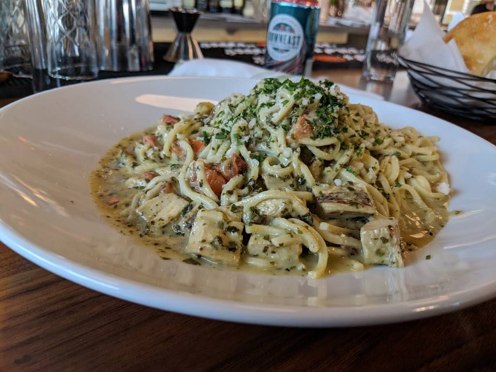 Semolina Kitchen + Bar | restaurant | 572 Boston Ave, Medford, MA 02155, USA | 7812193871 OR +1 781-219-3871