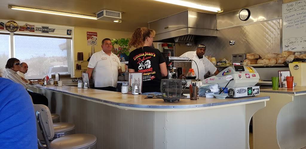 Emma Jeans Holland Burger Cafe | restaurant | 17143 N D St, Victorville, CA 92394, USA | 7602439938 OR +1 760-243-9938