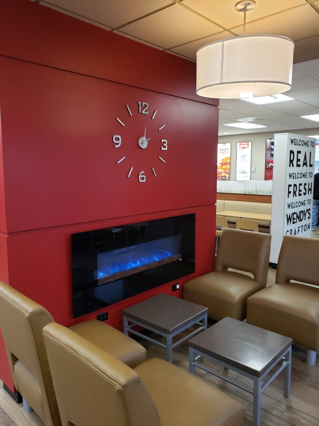 Wendys | restaurant | 2237 Noblestown Rd, Pittsburgh, PA 15205, USA | 4129212350 OR +1 412-921-2350