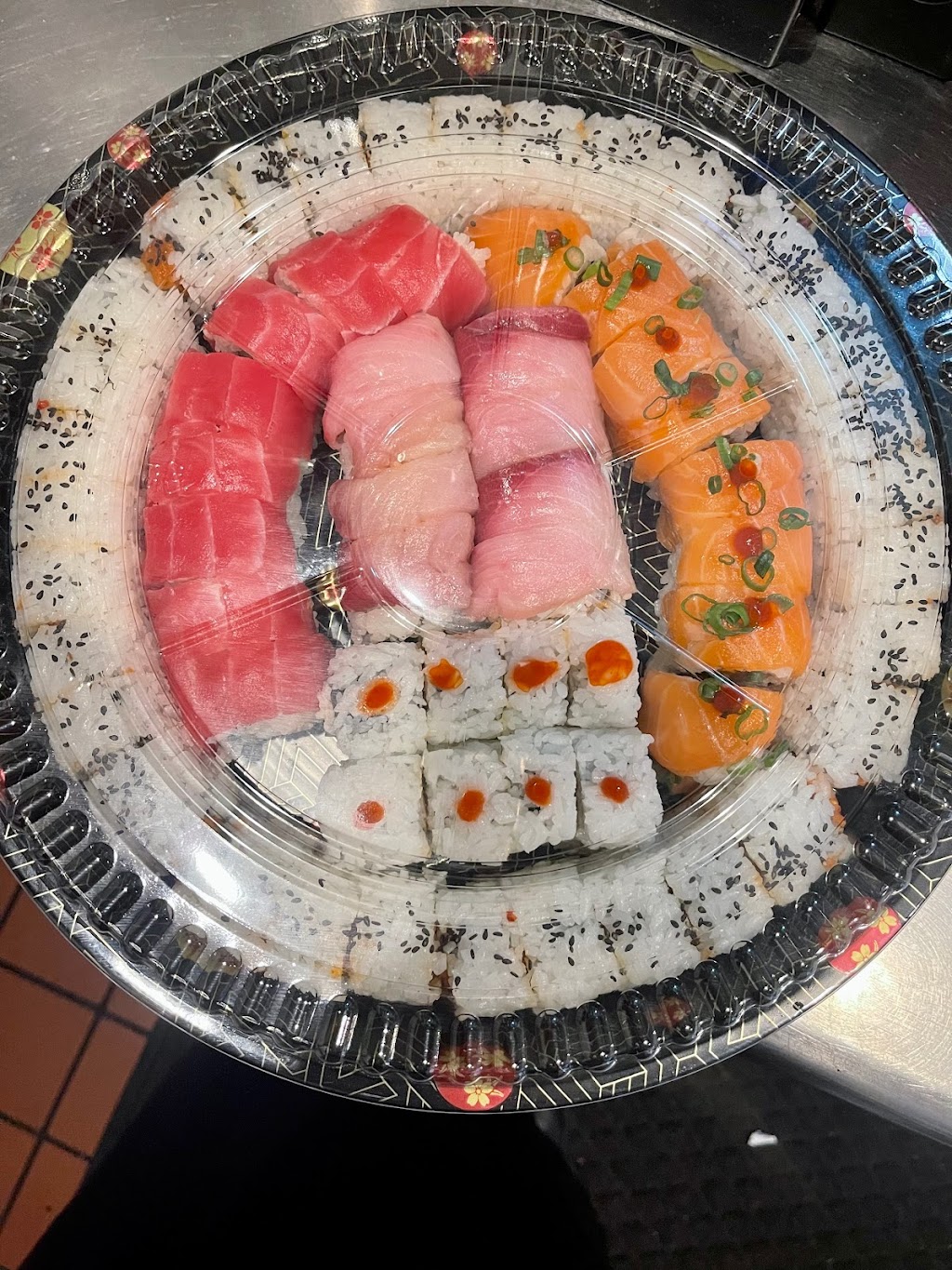 Mikado | restaurant | 4154 California Ave, Bakersfield, CA 93309, USA | 6617421122 OR +1 661-742-1122