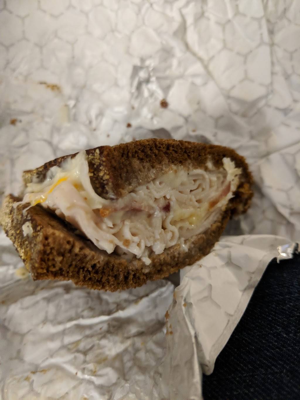 Isaacs Restaurant - Greenfield | restaurant | 565 Greenfield Rd, Lancaster, PA 17601, USA | 7173936067 OR +1 717-393-6067