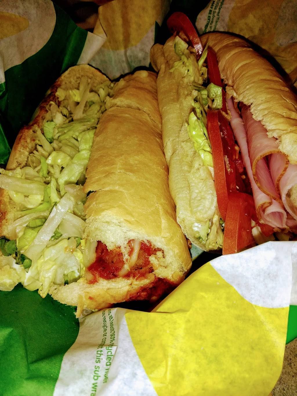 Subway | restaurant | 2802 Lee Blvd, Lehigh Acres, FL 33971, USA | 2393698415 OR +1 239-369-8415