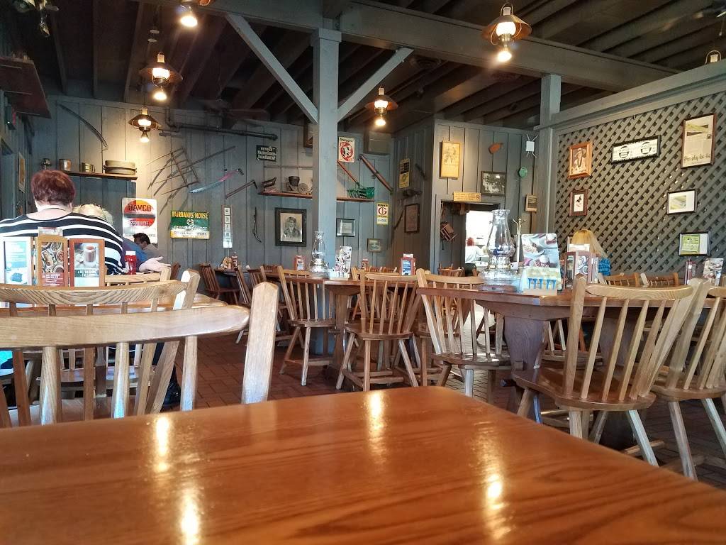 Cracker Barrel Old Country Store | restaurant | 502 Brock Dr, Bloomington, IL 61701, USA | 3098293155 OR +1 309-829-3155