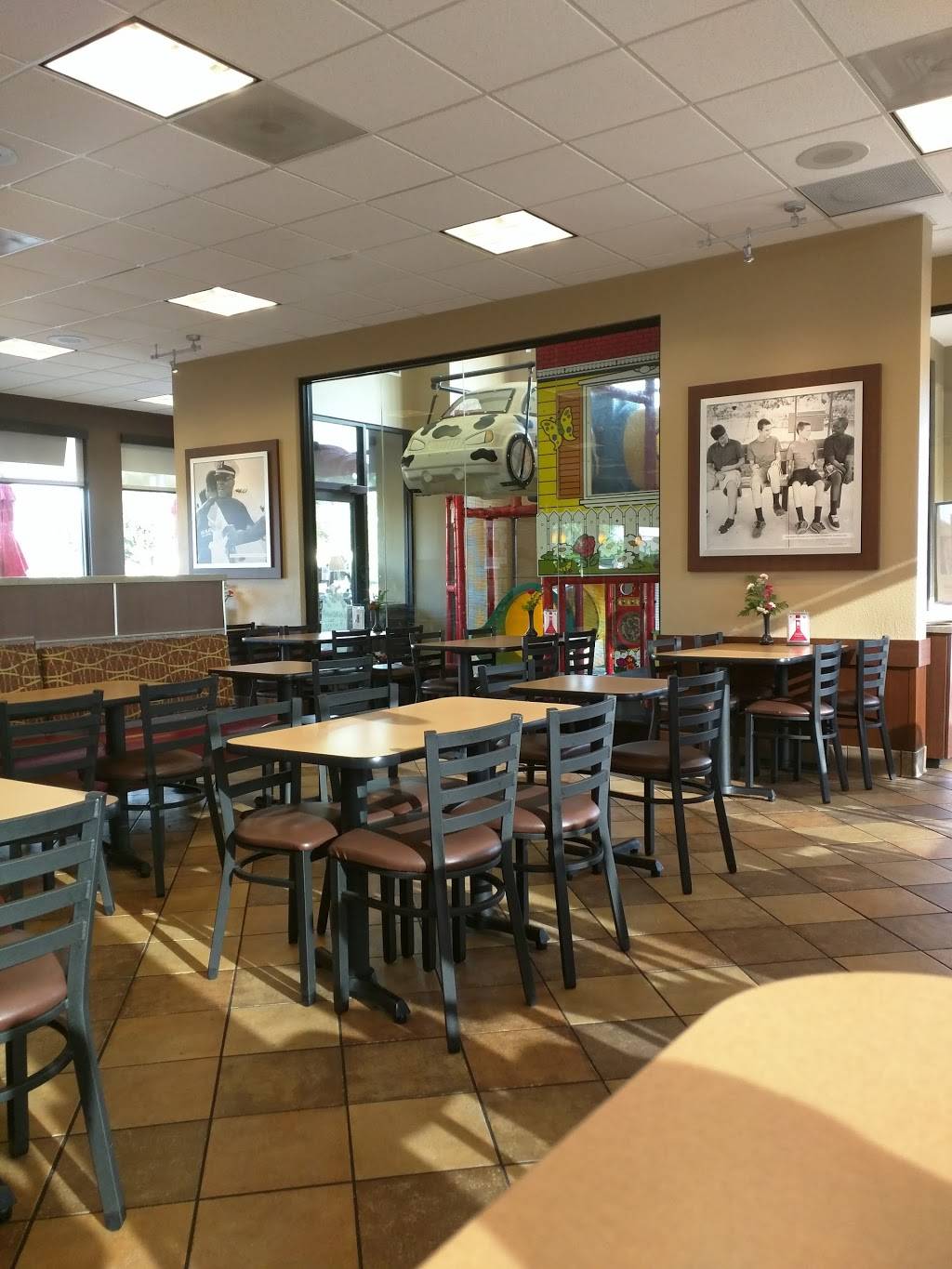 Chick-fil-A | restaurant | 1711 S Loop 288, Denton, TX 76205, USA | 9403828149 OR +1 940-382-8149