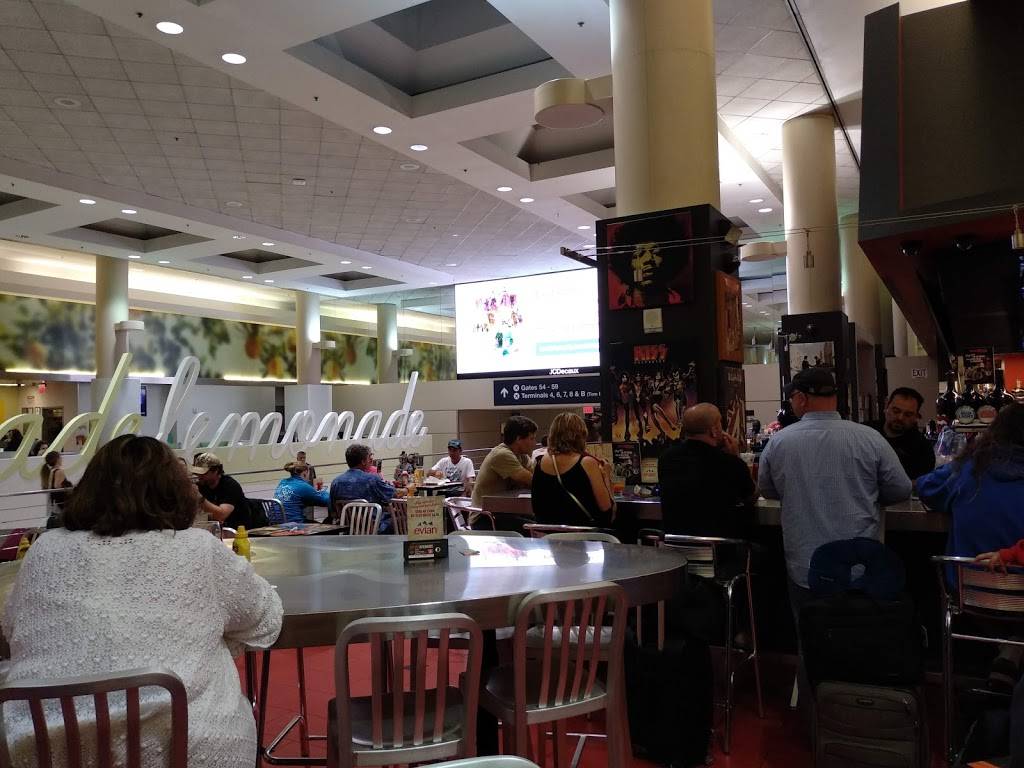 Rock & Brews | restaurant | Terminal 5, 500 World Way, Los Angeles, CA 90045, USA | 4247021619 OR +1 424-702-1619