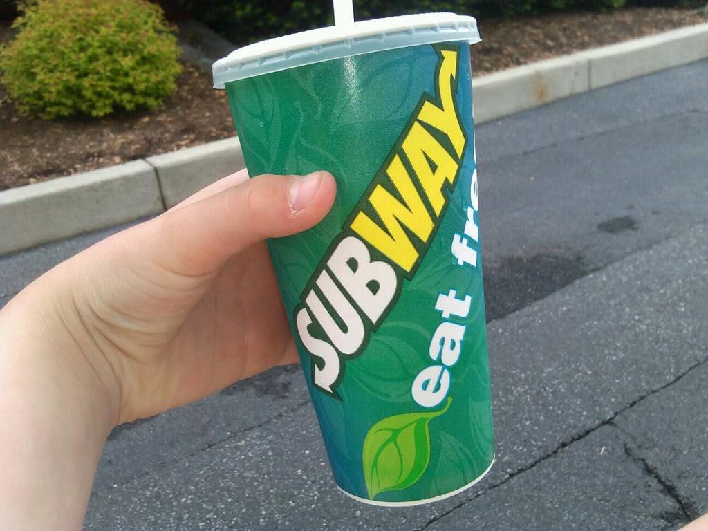 Subway Restaurants | restaurant | 400 York Rd, Towson, MD 21204, USA | 4103211777 OR +1 410-321-1777