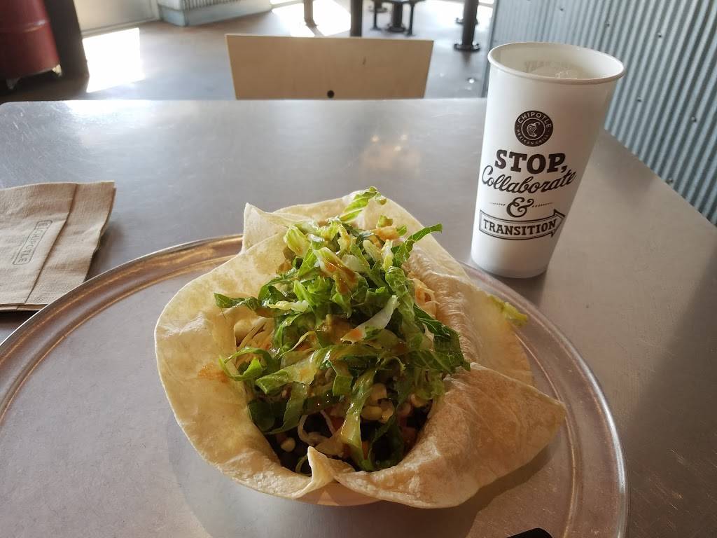 Chipotle Mexican Grill | restaurant | 1857 S Robert St, West St Paul, MN 55118, USA | 6515522110 OR +1 651-552-2110