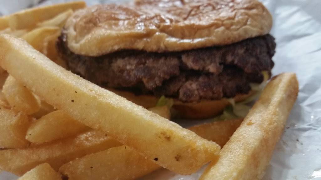 Crows Burger Shop | restaurant | 613 Waco Rd, Belton, TX 76513, USA | 2549390333 OR +1 254-939-0333