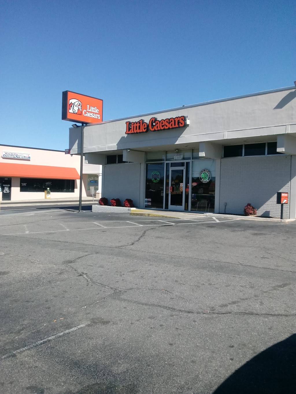 Little Caesars Pizza | meal takeaway | 1305 E Broad Ave, Rockingham, NC 28379, USA | 9104348661 OR +1 910-434-8661