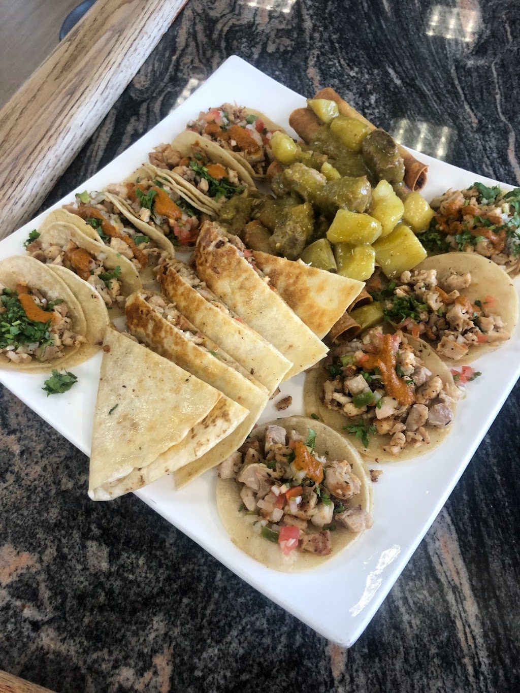 Mission Hills Cafe | restaurant | 275 Industrial Pkwy, Hayward, CA 94544, USA | 5109408969 OR +1 510-940-8969