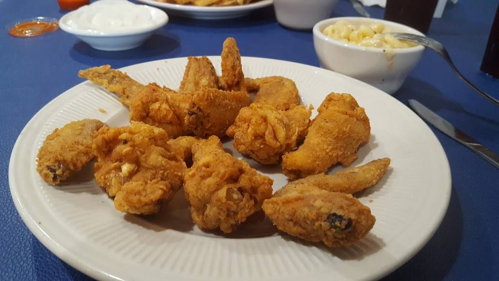 Mjs fish and Chicken Express | restaurant | 716 E Enos Ave, Springfield, IL 62702, USA | 2175720257 OR +1 217-572-0257