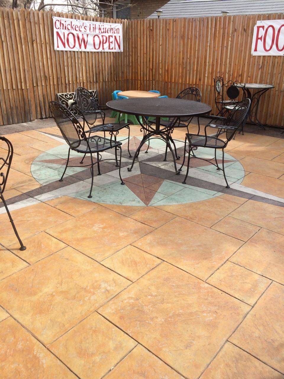 Chickees Lil Kitchen | meal takeaway | 4340 Zuni St, Denver, CO 80211, USA | 7203293980 OR +1 720-329-3980