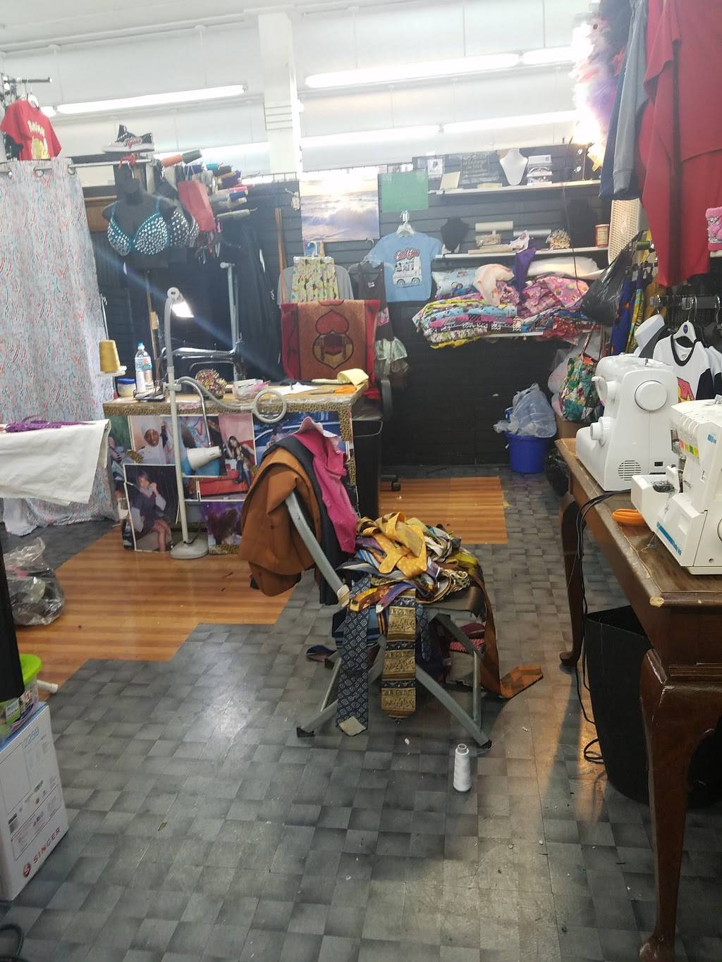 Seven Day Fish & Chicken Market | restaurant | 15370 Grand River Ave, Detroit, MI 48227, USA | 3132702770 OR +1 313-270-2770