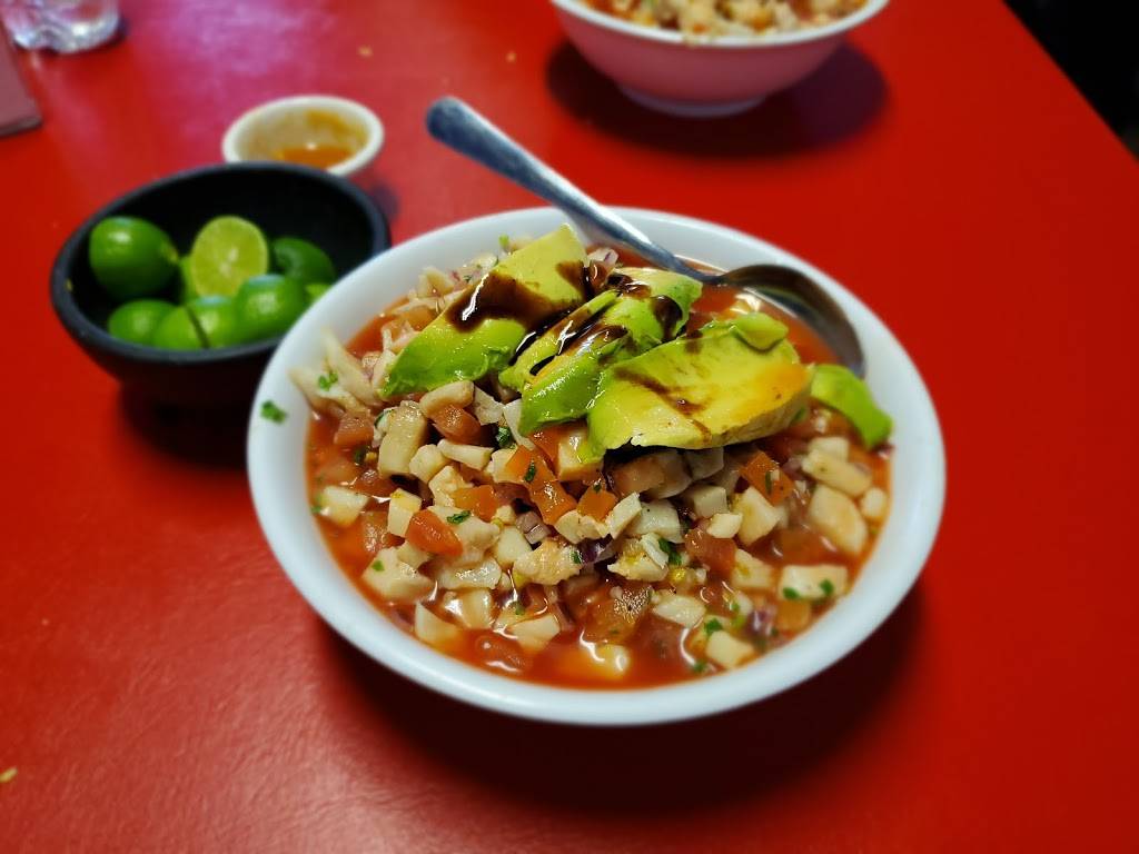 San Carlos Mariscos Y Cahuamanta | restaurant | 6102 S Nogales Hwy, Tucson, AZ 85706, USA | 5206316939 OR +1 520-631-6939