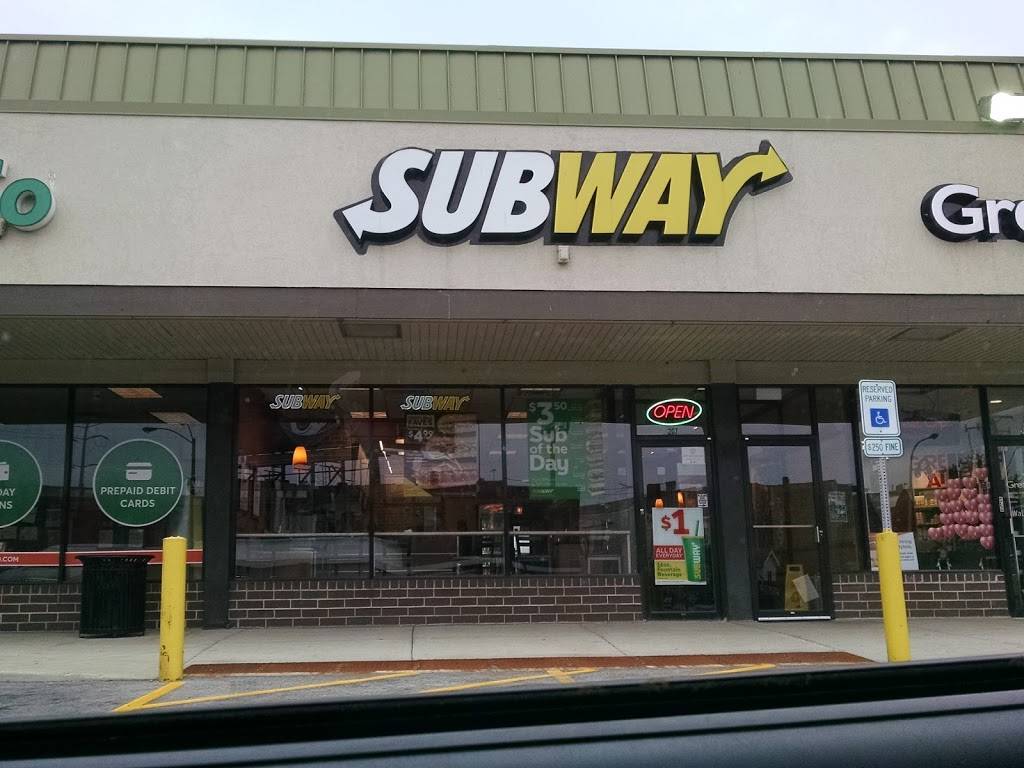 Subway Restaurants | restaurant | 3125 South Ashland Avenue, Unit 19, Riverside Sq & Rivers Edge, Chicago, IL 60608, USA | 7732544885 OR +1 773-254-4885