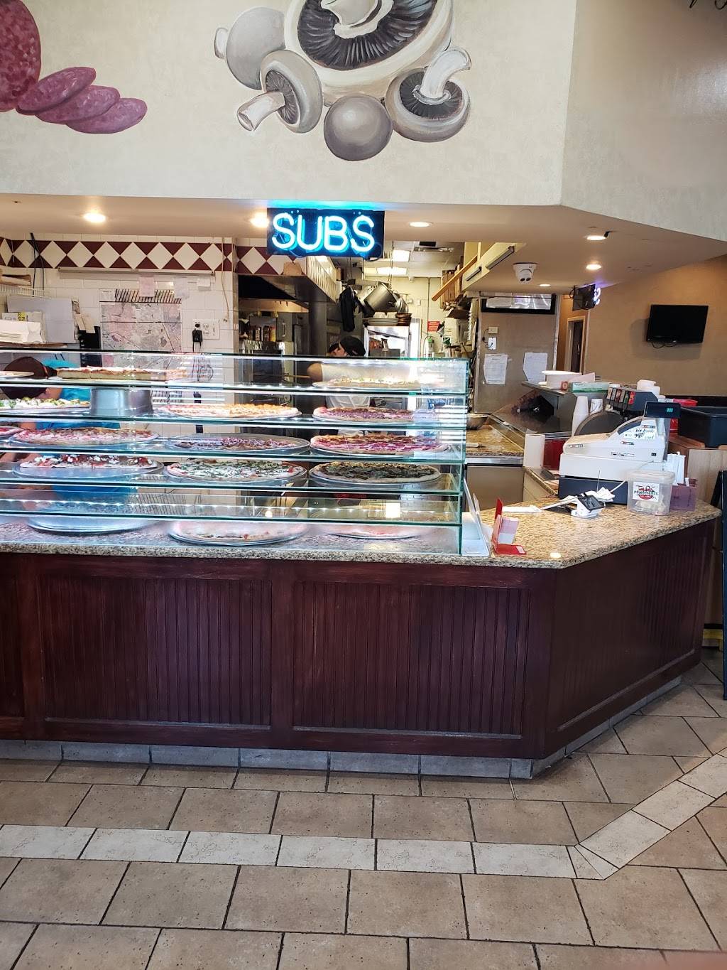 Douglass Pizza | restaurant | 249 Talmadge Rd, Edison, NJ 08817, USA | 7322489650 OR +1 732-248-9650