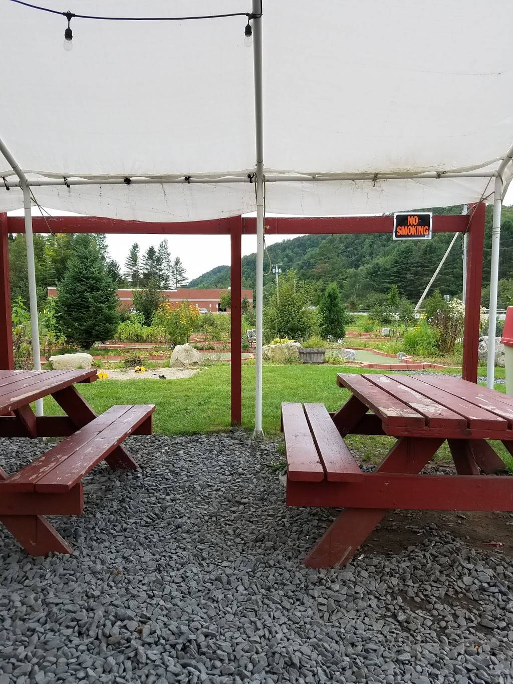Mountain View Snack Bar | meal takeaway | 32 Carey Rd, Hardwick, VT 05843, USA | 8024723053 OR +1 802-472-3053