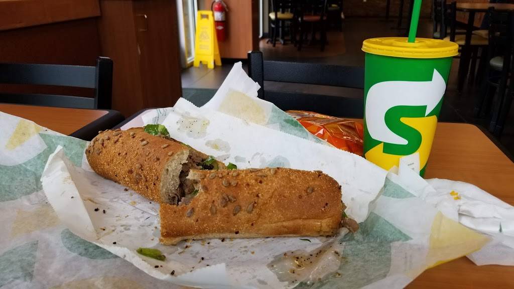 Subway Restaurants | restaurant | 9 Chloe Pl Suite B, Jackson, TN 38305, USA | 7313007639 OR +1 731-300-7639