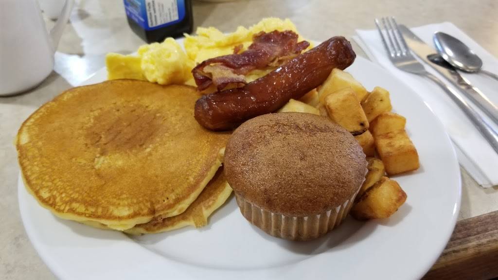 Country Chalet Restaurant | restaurant | 6526 Main St, Niagara Falls, ON L2G 3Z6, Canada | 9053711058 OR +1 905-371-1058