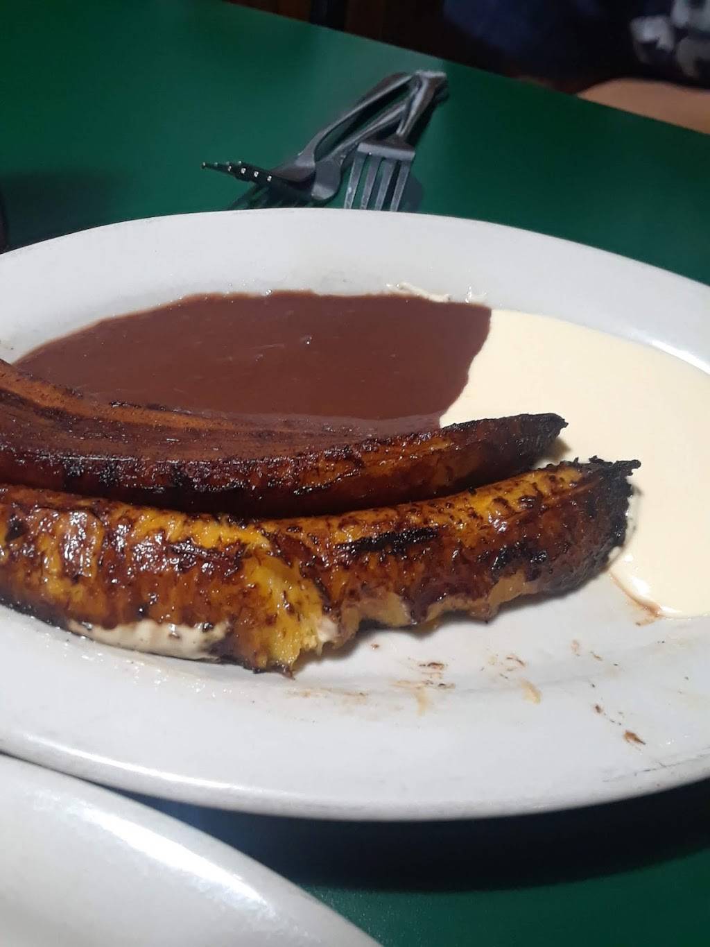 Pupusas Restaurant & Grill | restaurant | 1616 W Irving Blvd, Irving, TX 75061, USA | 9728719001 OR +1 972-871-9001